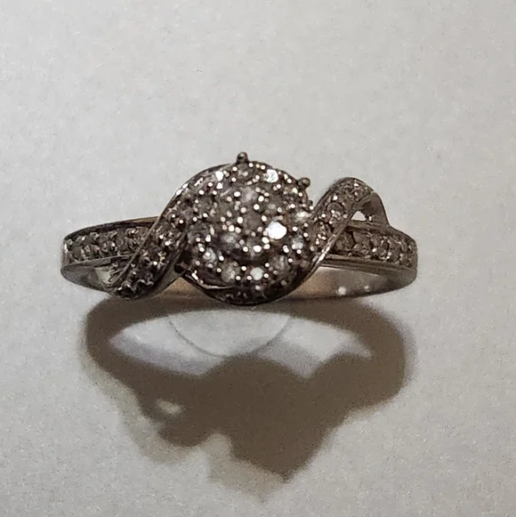 Vintage Ross-Simons Natural Diamond .205CTW & Sterling Silver 925 Ring